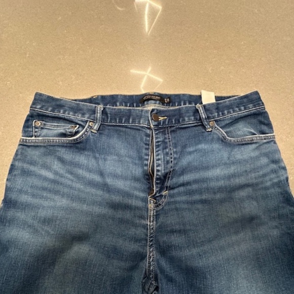 Men's Banana Republic Athletic Tapered Fit 38x32 Medium Wash Jeans - Picture 4 of 8